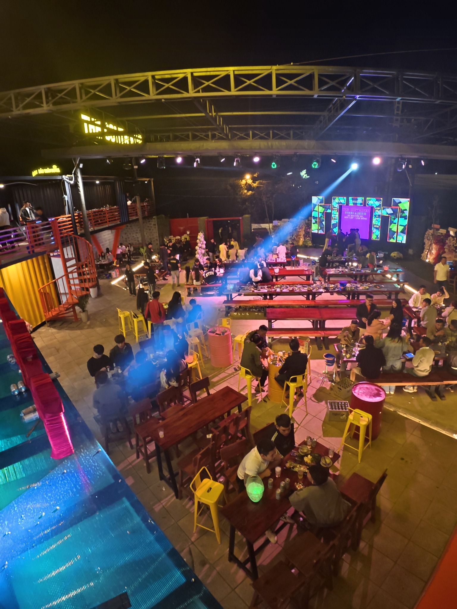 LỜI CẢM ƠN VÀ CÁO LỖI TỪ ĐỘI NGŨ THE CONTAINER