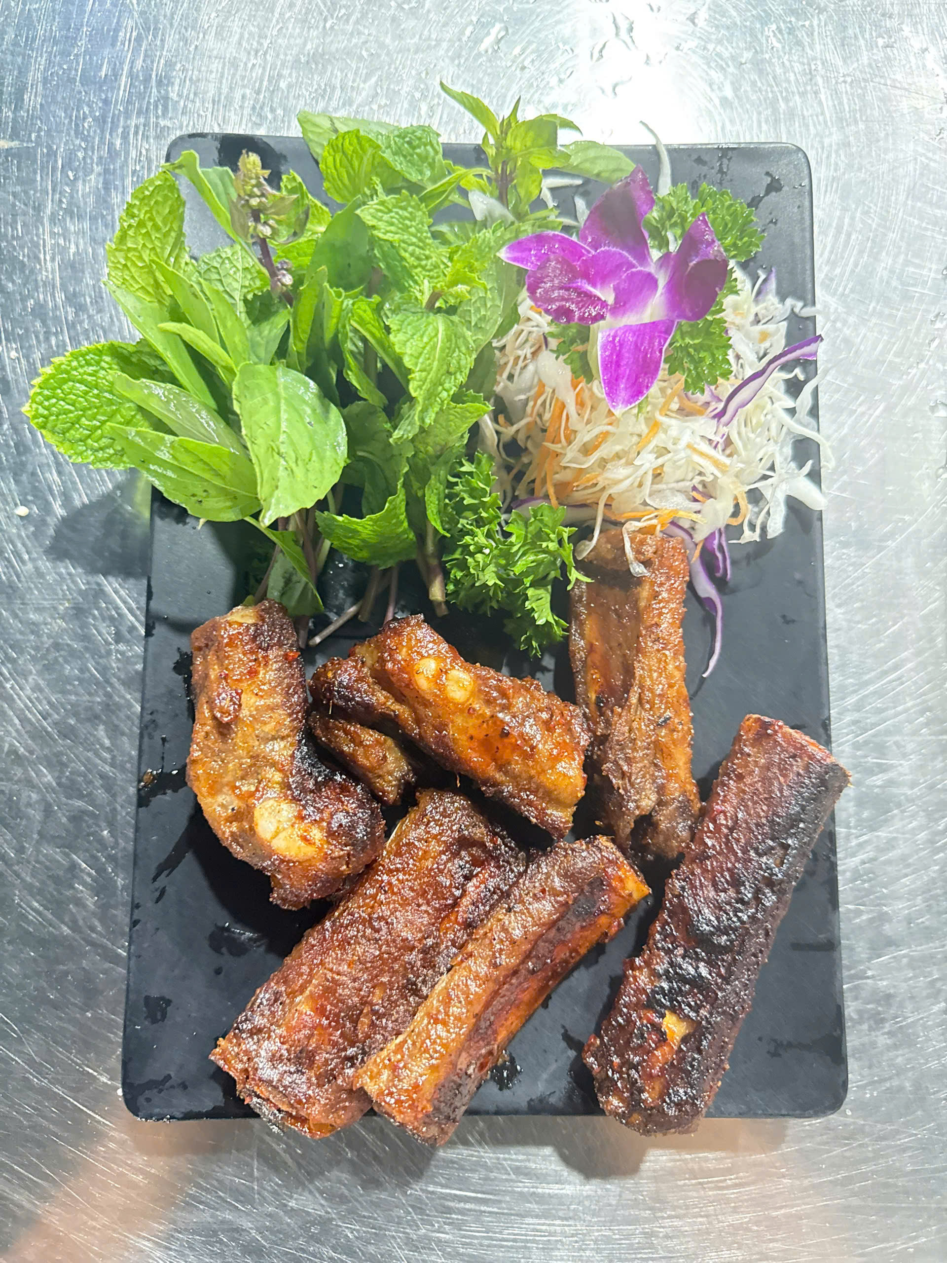 Sườn Heo Mỹ Nướng Sốt BBQ